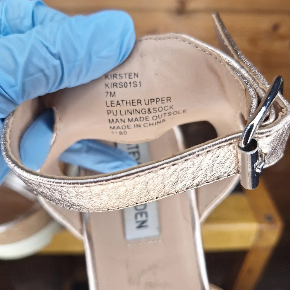 ❤️ Steve Madden Rose Gold Plataform sandals Size 7M